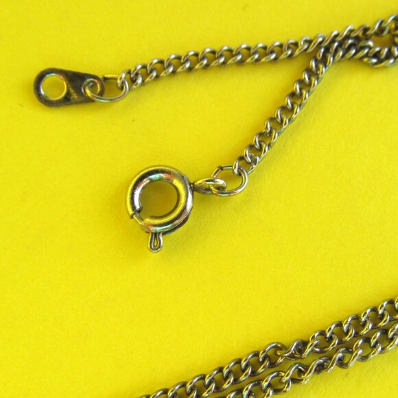 Vintage locket pendant with chain - Picture 7 of 7